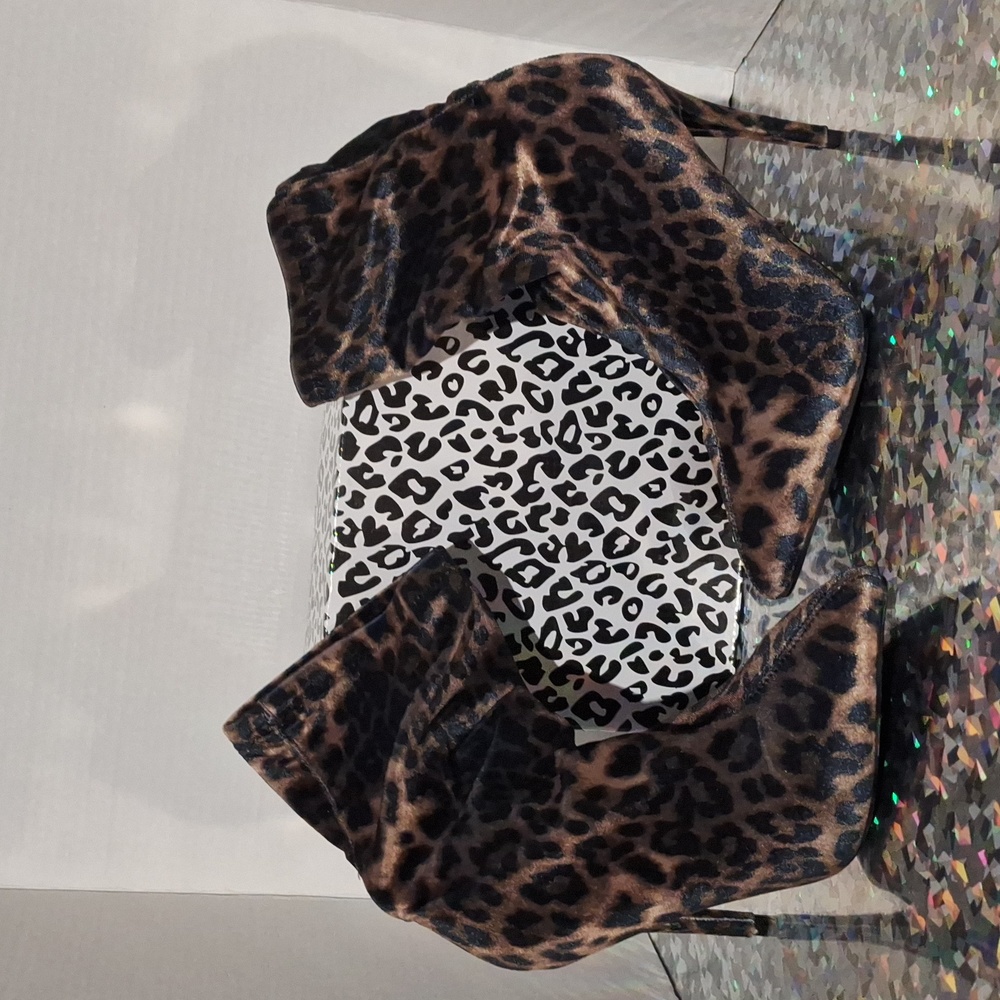 Leopard print pull-on sock booties size 8.5, mint 4 inch heels exotic animal